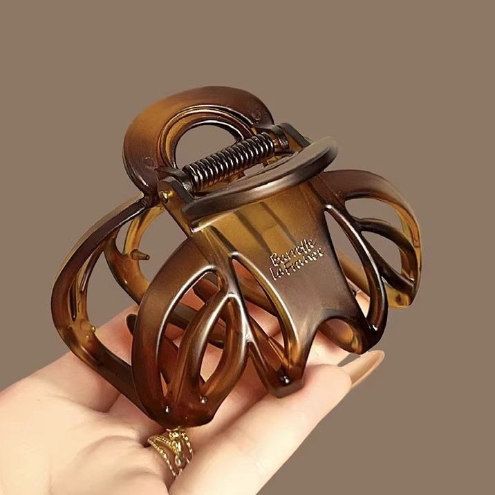 U-shaped spring tortoiseshell color