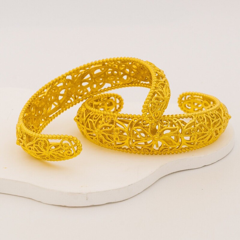 New Chinese-Style Bridal Jewelry Imitation Gold-Plated Carved Hollow Vintage Bracelet Women's Accessories Old Money Style Jewelry