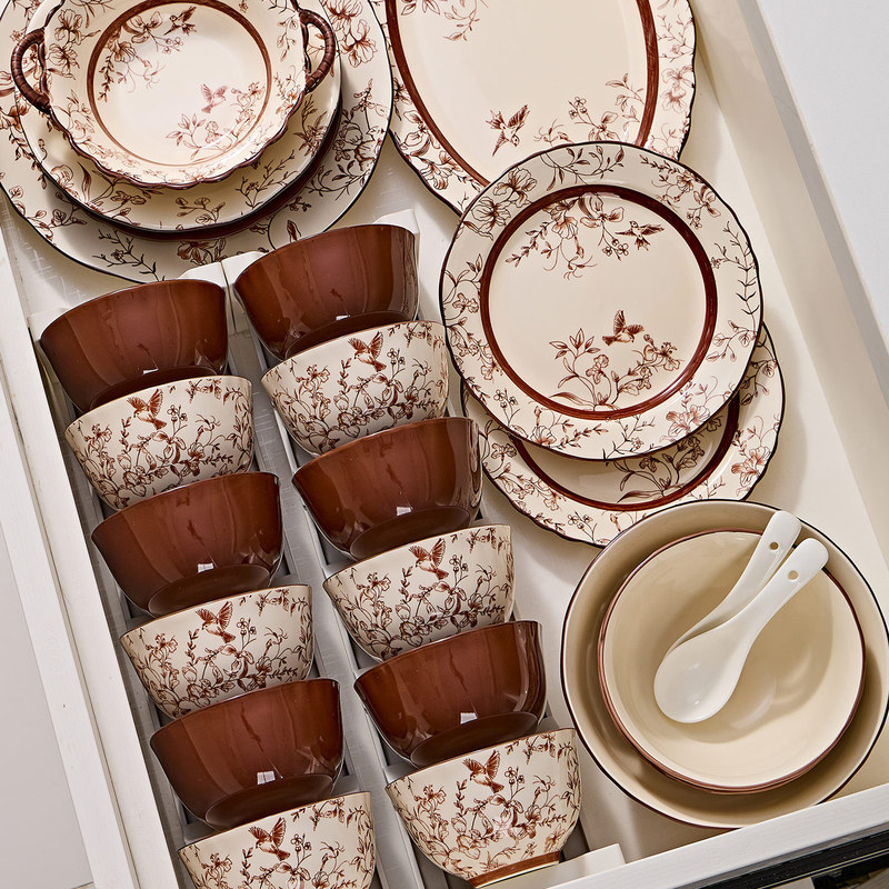 Vintage high-value dishware set, plates, dishes, ceramic bowls, rice bowls, home-use ceramic tableware, housewarming gift