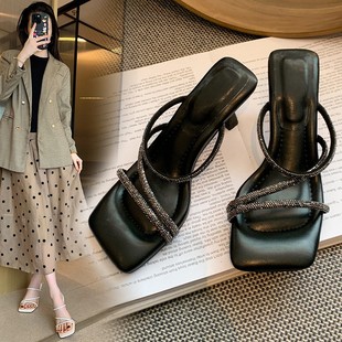 �����L�߼����и���Ь2025�ļ��¿�r�кô���ȹ����Ů����Ь�⴩