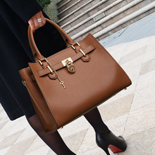 CCAMO����Ůʽ2025�¿�߶˴��������Ƥ������S�����l���l