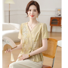 新中式妈妈夏装套装2025新款中老年女装中国风刺绣短袖上衣两件套