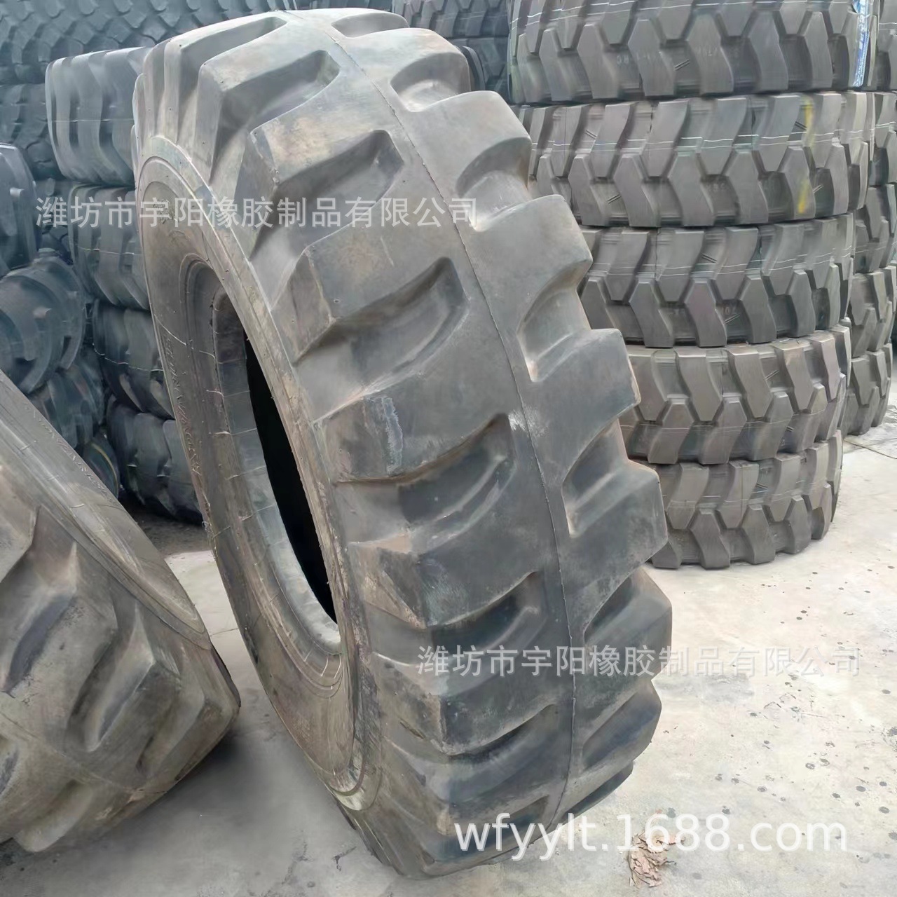 16.00-24 矿用装载机  正面吊轮胎 加深羊角花纹