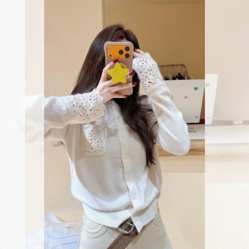 Korean-style beautiful white crochet long-sleeve knitted cardigan for women, autumn and winter design sweater coat, unique top