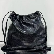 �컨��Ʒ�|BL��2025�¿�ԭ�SƤ���������m�������r�аٴ���Ůͬ��