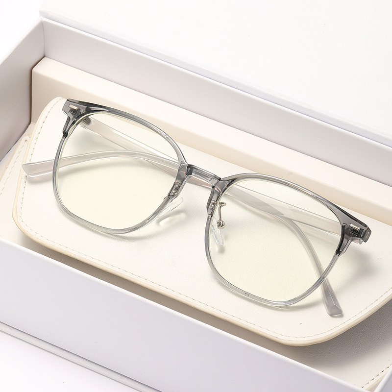 Gafas de lectura ultraligeras cuidadosamente seleccionadas, radiación de luz anti-azul, aspecto adelgazante simple de celebridades de Internet para hombres y elegantes gafas de lectura anti-luz azul para madres