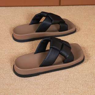 ���Q���ڰ���β��ԭ�γ�������β؛���^����ЬŮܛ��һ����Ь