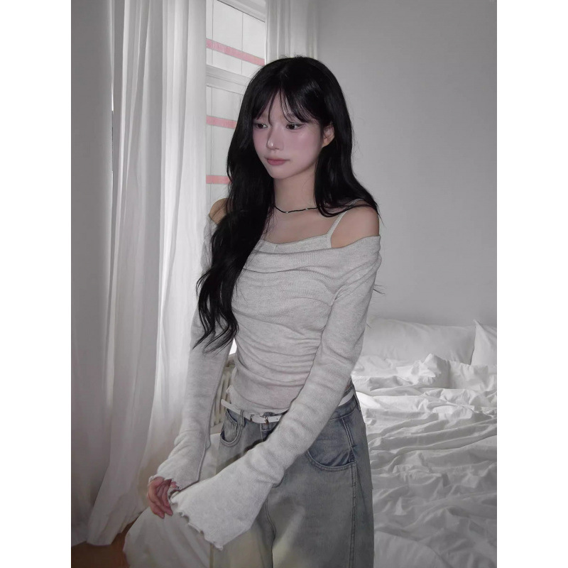 Korean Dongdaemun Off-Shoulder Halter Neck Faux Two-Piece Long-Sleeve T-Shirt for Women with a Sense of Design Korean Dongdaemun Off-Shoulder Halter Neck Faux Two-Piece Long-Sleeve T-Shirt for Women with a Sense of Design