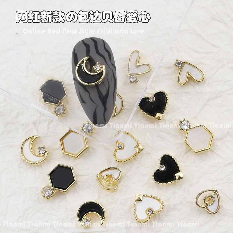 ins New Internet Celebrity Fritillary Love Jewelry Japanese Metal Edge Light Luxury Diamond Jewelry Fritillary Accessories Wholesale