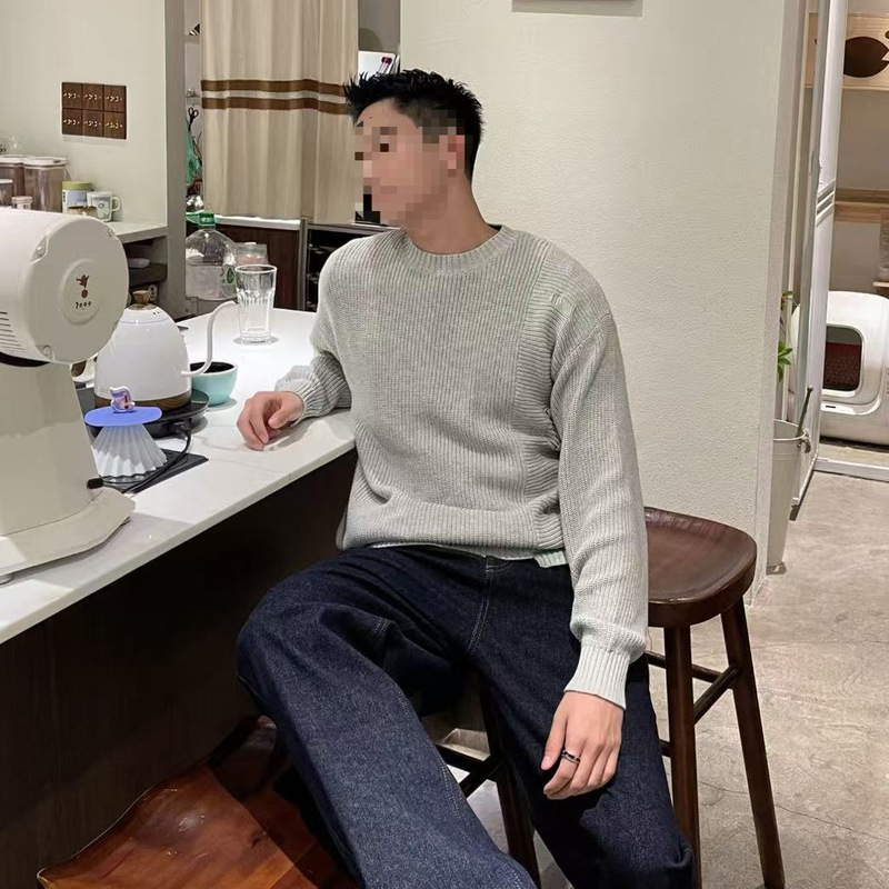 Men's round-neck sweater with all three labels, European size, trendy knit top for layering, loose fit for autumn and winter Men's round-neck sweater with all three labels, European size, trendy knit top for layering, loose fit for autumn and winter