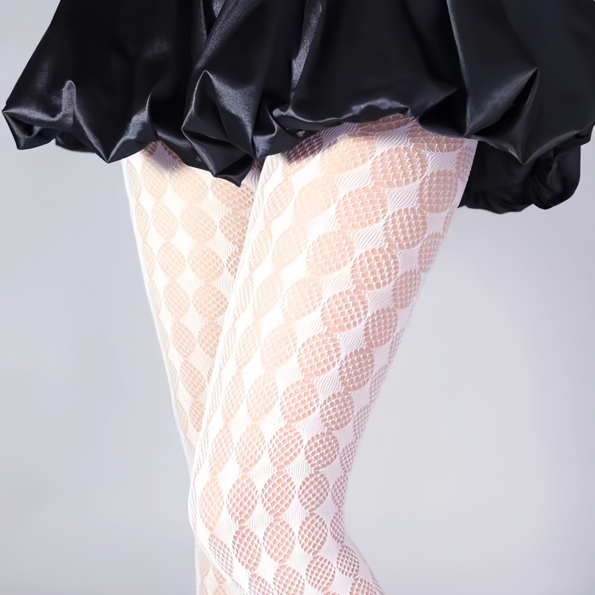 Spring and Summer Plus-Size Hollow-Out Diamond-Patterned One-Piece Tights for Women, Breathable Thin Style, Slimming Tight-Fitting Footed Pantyhose