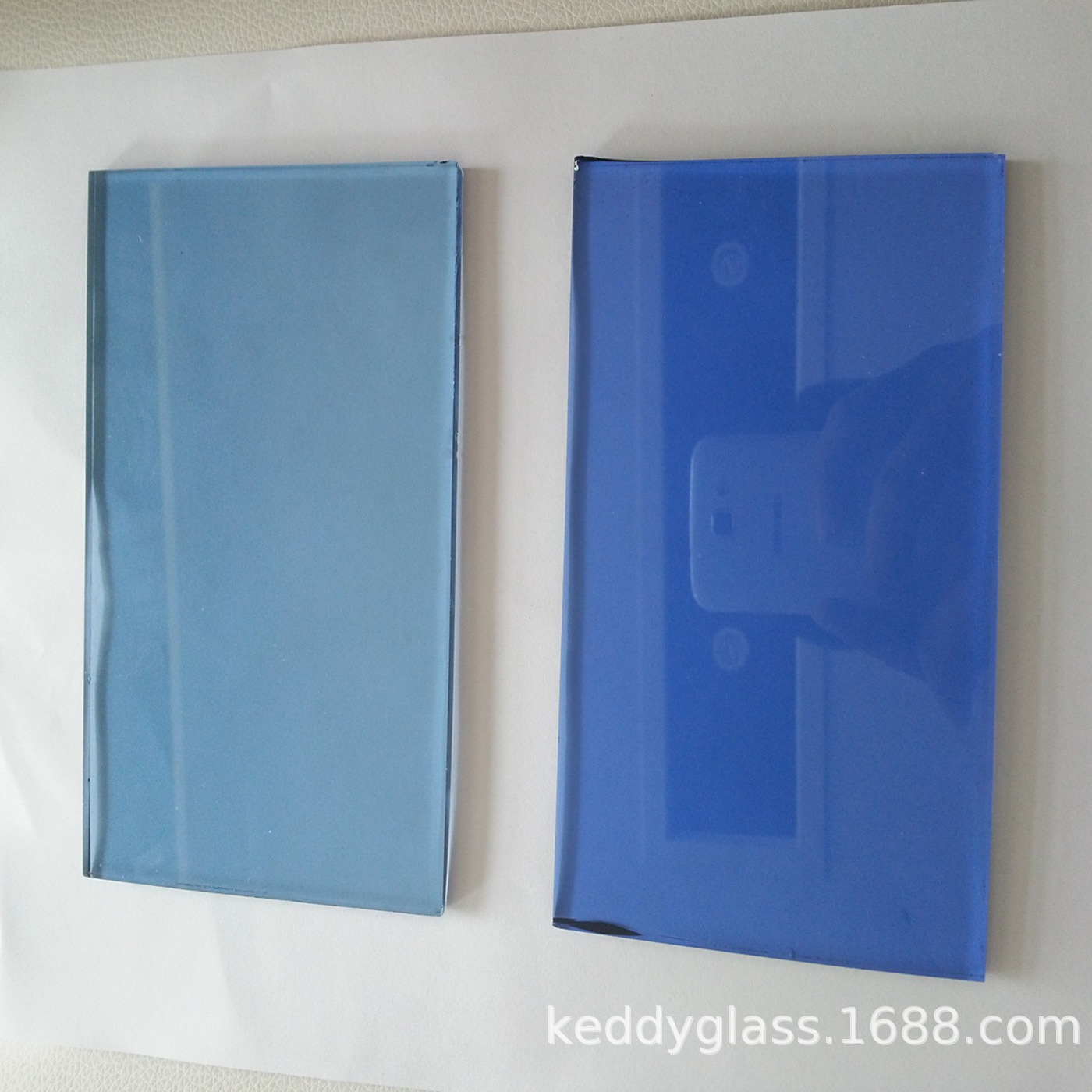 长期供应浅蓝深蓝浮法玻璃3mm-12mm可钢化透明浮法原片玻璃
