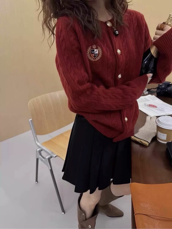 气质百搭刺绣麻花圆领针织开衫外套秋冬新款时尚小香风毛衣上衣女|undefined