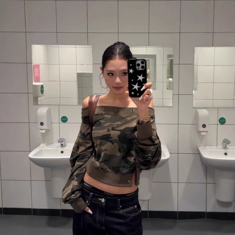 American Hot Girl Slanted Shoulder Long-Sleeved Sweatshirt for Women Early Autumn New Camouflage Design Slimming Look Short Off-Shoulder Top