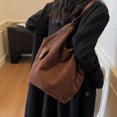 复古大容量麂皮绒包包女2025新款休闲软面通勤单肩包松弛感托特包