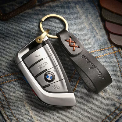 Car Keychain High-grade Leather Key: Car key bag