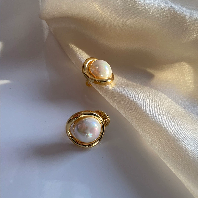 Бездорожжя сережки из жемчуга, дымовая шашка, клипсы на ухо, яркий запоминающийся стиль, высокий качество, простой и элегантный дизайн, без пирсинга, новая коллекция