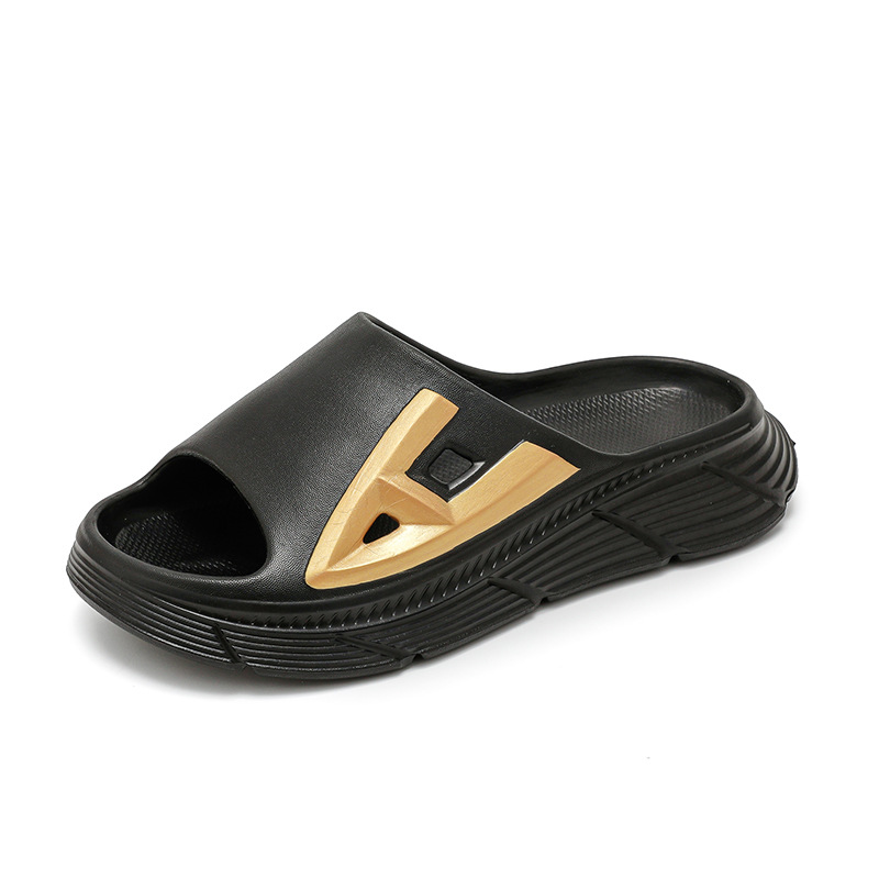 Verano nuevas zapatillas de hombre de playa de verano nuevo hogar zapatillas antideslizantes de fondo grueso zapatillas de la barra ultra suave