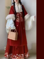 Оригинальный красный женский комплект Hanfu с меховой курткой и юбкой Mamian в китайском стиле на весну.