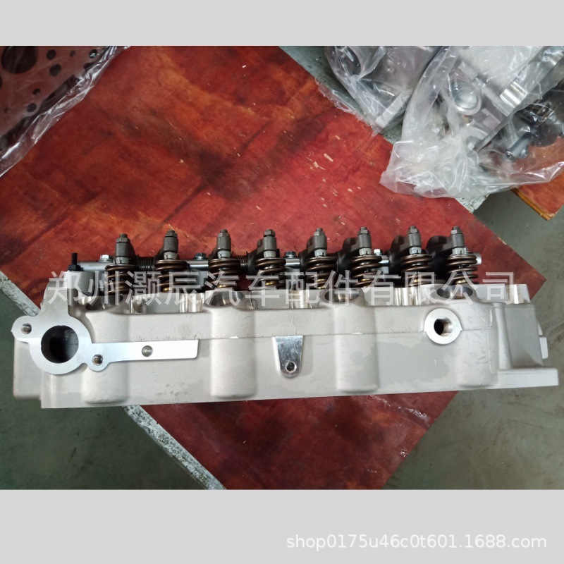 Factory Direct Sales Complete Aluminum Alloy Cylinder Head Assembly 4D56 Md109733/Md185918 908511