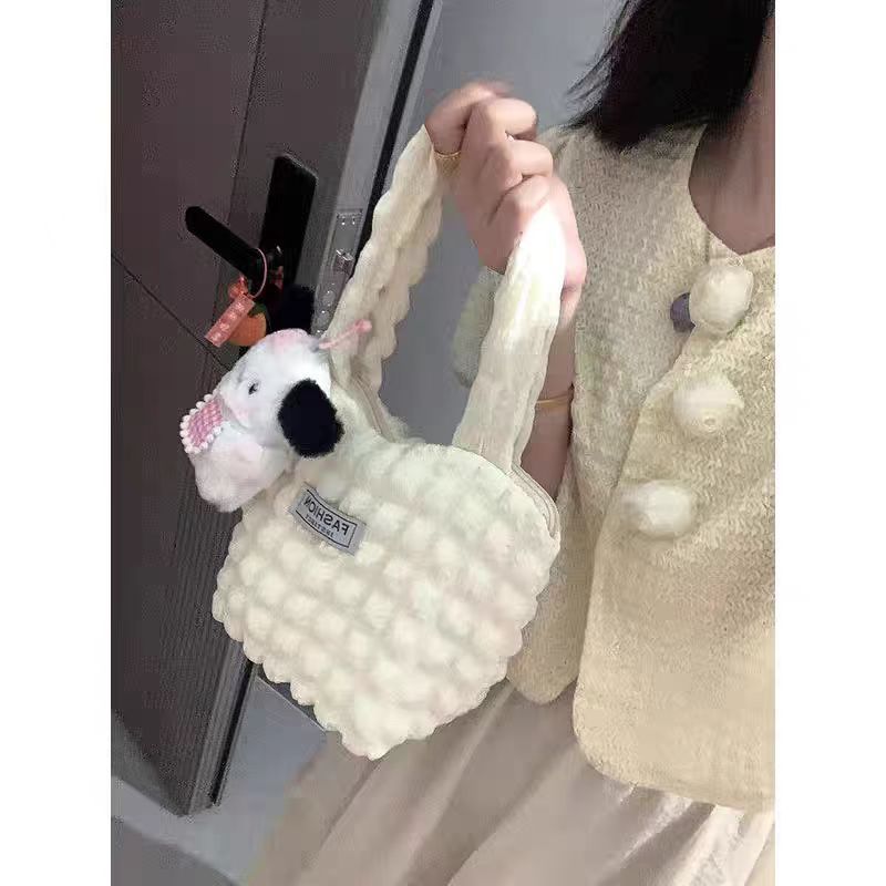 Chilling lindo lindo lindo nuevo paquete de perro Pacha pequeño colgante pareja de peluche llaveros corazón de niña regalo de cumpleaños