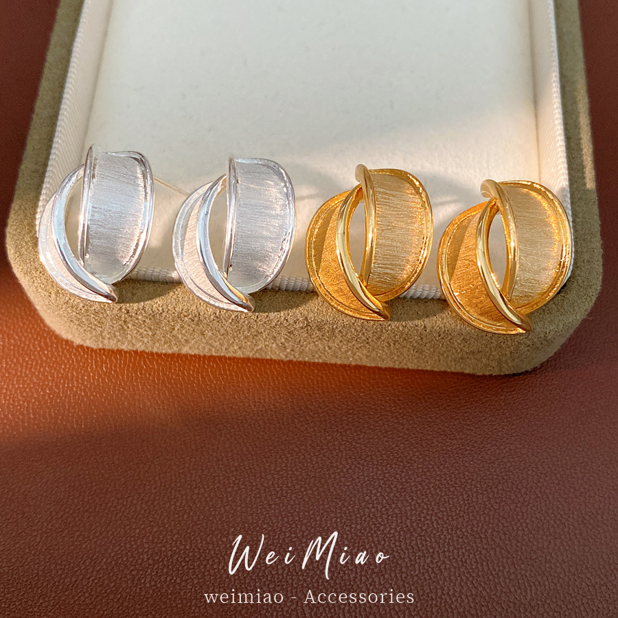 18k oro real chapado aguja de plata cepillado pernos oval estilo simple temperamento pendientes ligero lujo alta sensación de auriculares image 1