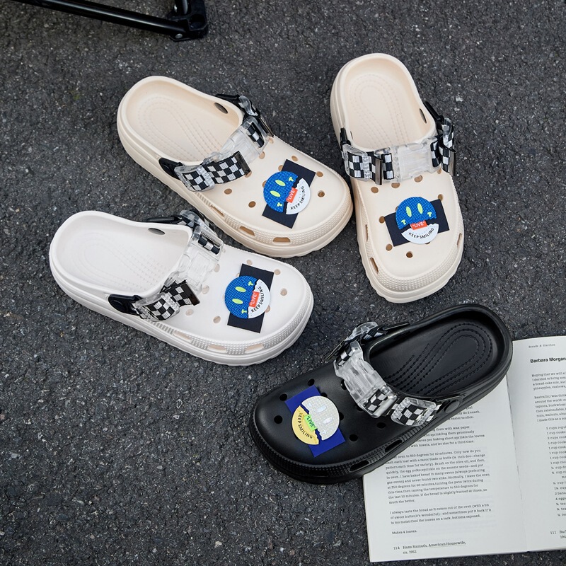 Street Style DIY Smiley Face Webbing Buckle Trendy Clogs for Men and Women, Outdoor Wear, Closed-Toe Slippers, Height-Increasing, Non-Slip, Slip-On Shoes