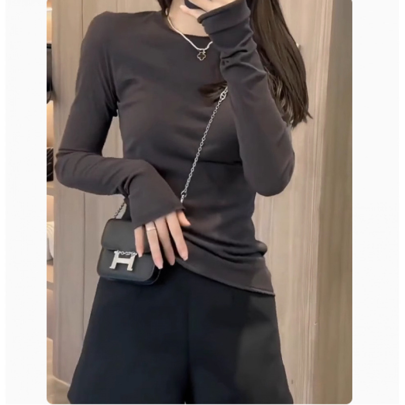회색