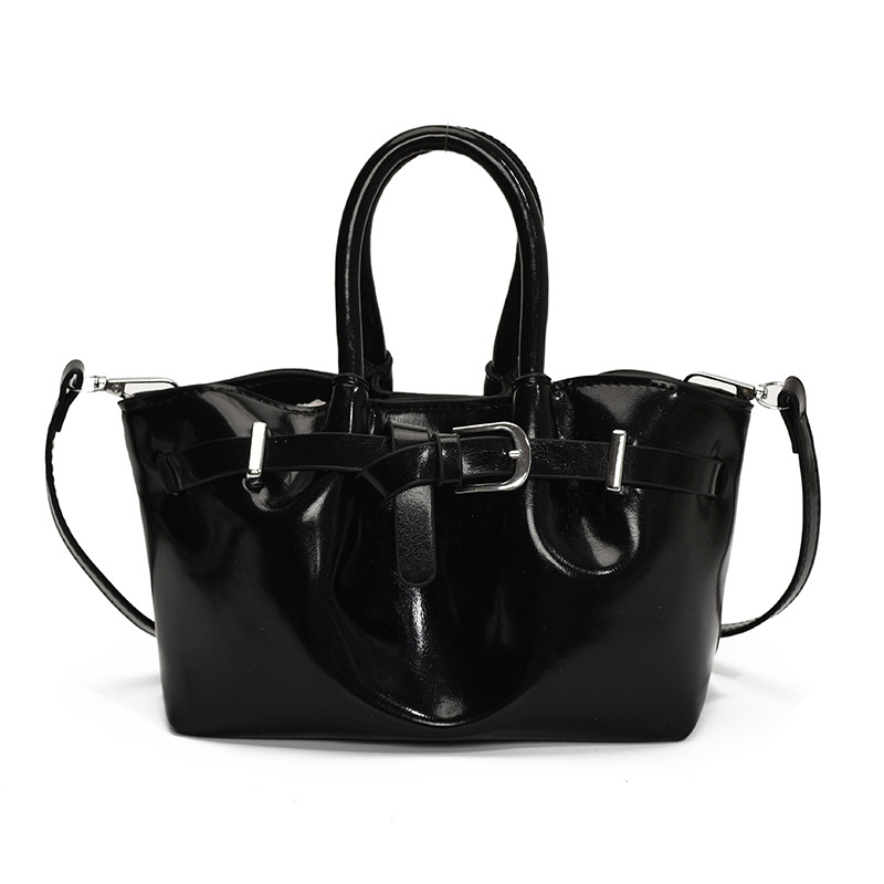 Bolsa de cubo de moda coreana 2025, nueva bolsa de hombro de moda nicho, alta sensación, bolsa de hombro de mujer.