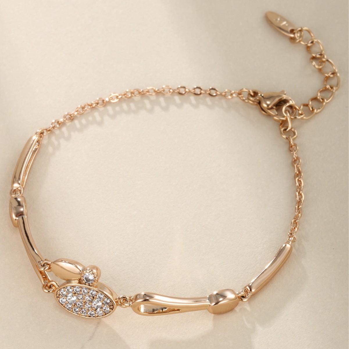 Xuping aleación de cobre chapado 18K oro geométrico elíptico diamante pulsera de alta sensación de lujo ligero nicho delicado joyería