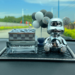 Car air freshener console ornament for men, car fragrance creative popular high-end car perfume decoration for women