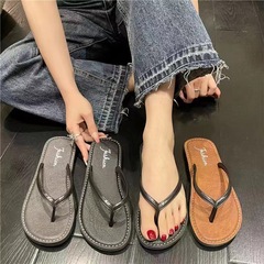 Women's Summer Flip-Flops, Student-Style Sandals, Anti-Slip Flat-Heel Soft-Soled Outdoor Slippers