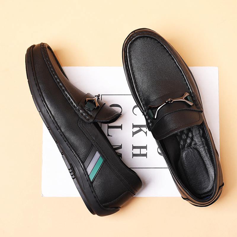 Nuevos zapatos de guisantes para hombres de piel de vaca de capa superior zapatos de cuero casuales de moda de cuero genuino zapatos de hombre hechos a mano europeos zapatos de hombre solos zapatos suaves