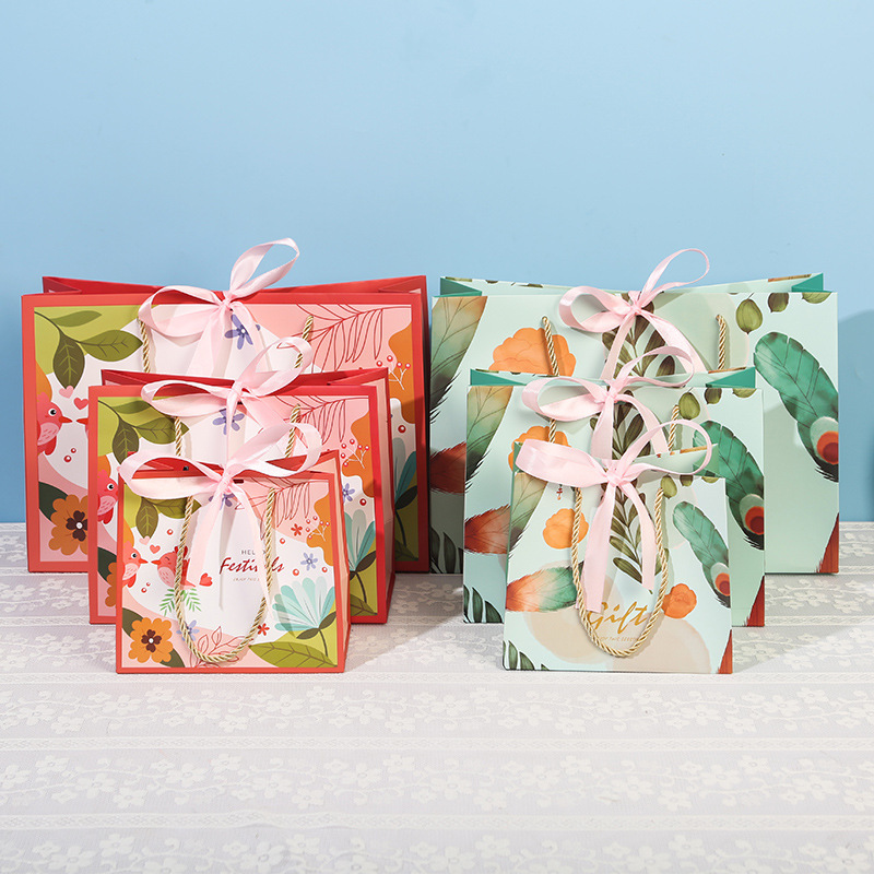 伴手礼袋礼品袋儿童生日高级感卡通包装袋生日回礼手提袋幼儿园