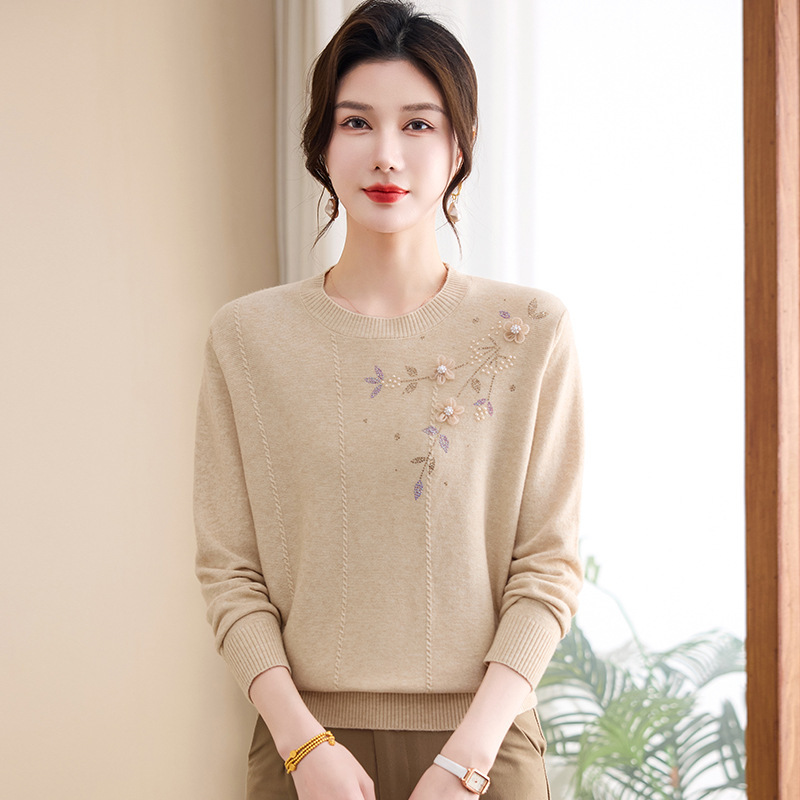 Mom's Spring Stylish Knitted Base Shirt, Fashionable New Round-Neck Long-Sleeve Thin Sweater for Middle-Aged and Elderly Women