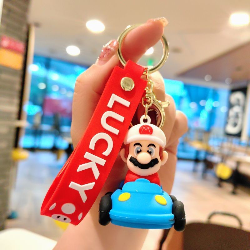 Dibujos animados pvc serie de anime llavero juego de marea muñeca llavero de coche bolsa colgante máquina de garra regalo al por mayor