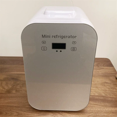 Soyuducular | dual-use cosmetics refrigerated portable car refrigerator - silver-tempered-glass-digital-display-8-litre-single-core-digital-display-us-gauge