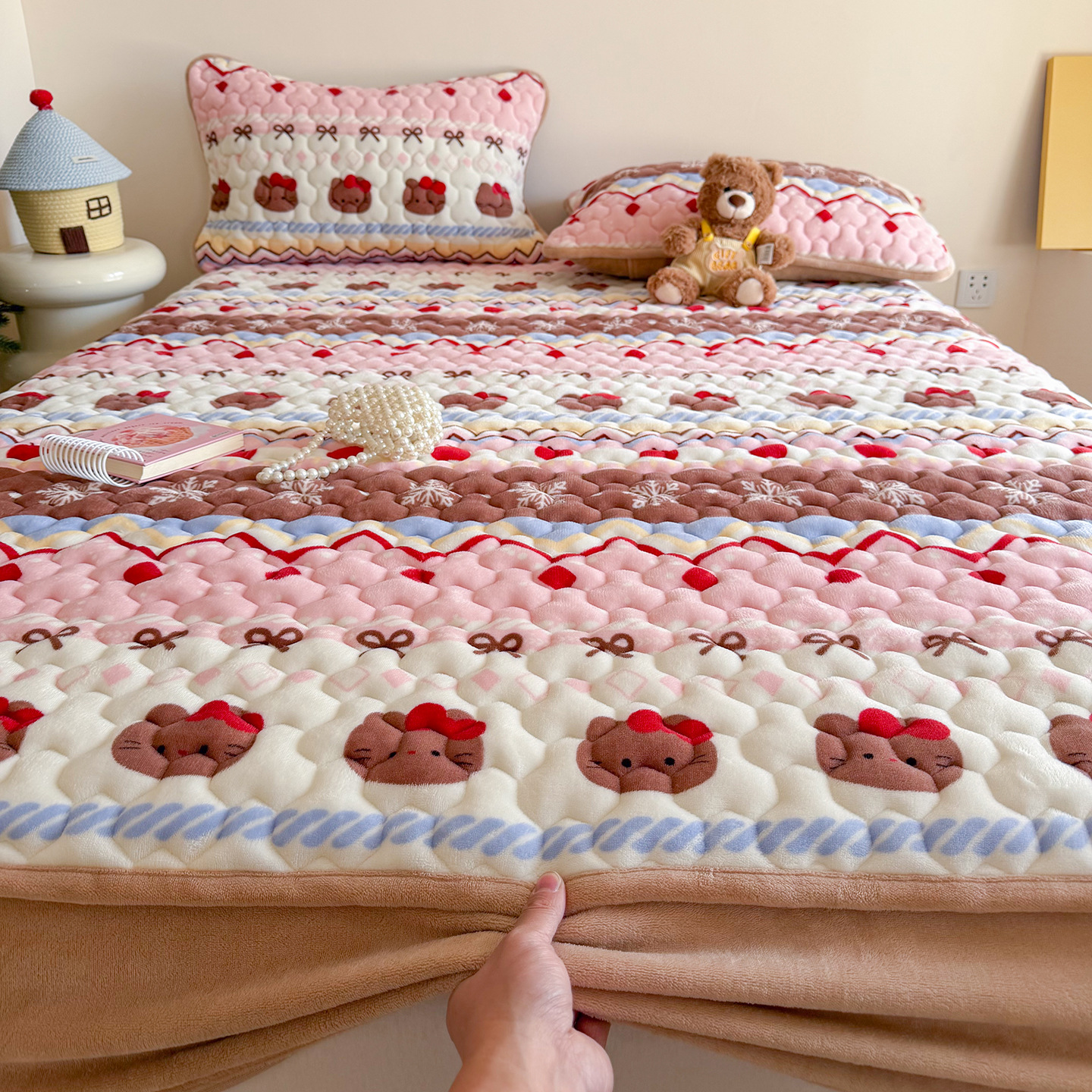 冬季加厚高克重牛奶绒印花夹棉床笠圣诞款单床罩床垫保护套三件套