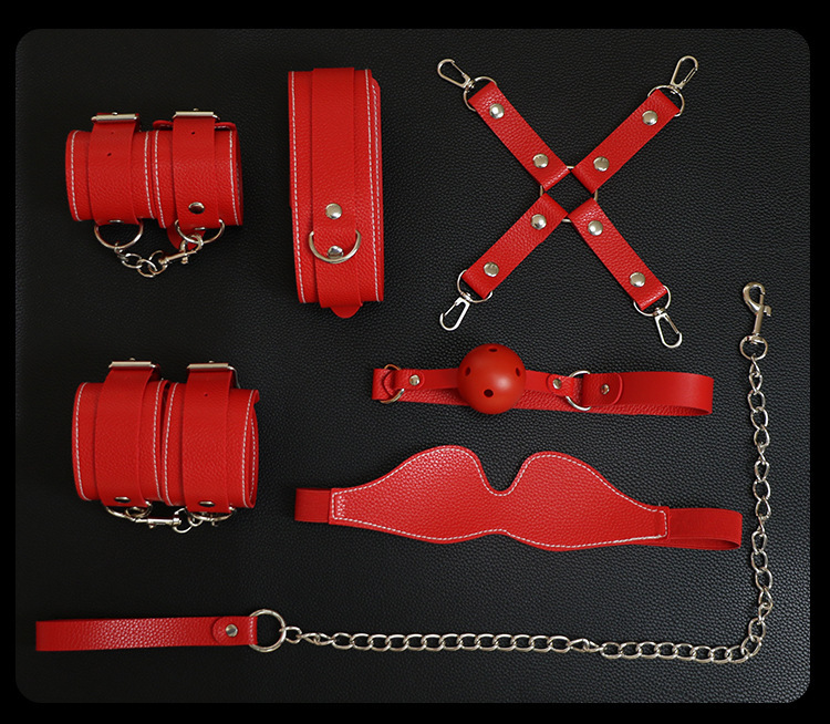 Jiuai SM Bondage Set for Couples, 7-Piece Leather Kit with Handcuffs, Blindfold and Mouth Ball — detail image 11