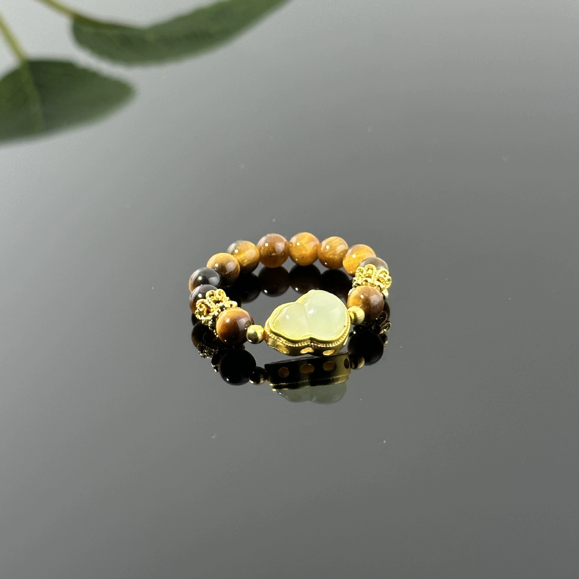 Elastic strap, sophisticated ring handmade, with gem