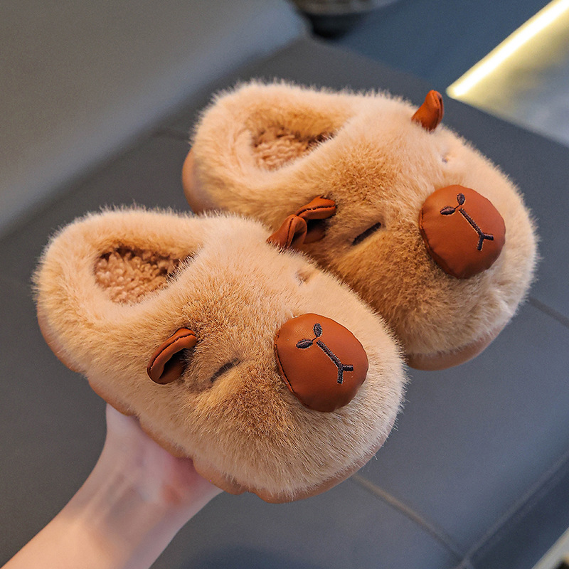 Zapatillas de algodón para niños de otoño y invierno Capibara, niños y niñas, calentamiento y pelusa para niños mayores, zapatos de algodón para niños en casa