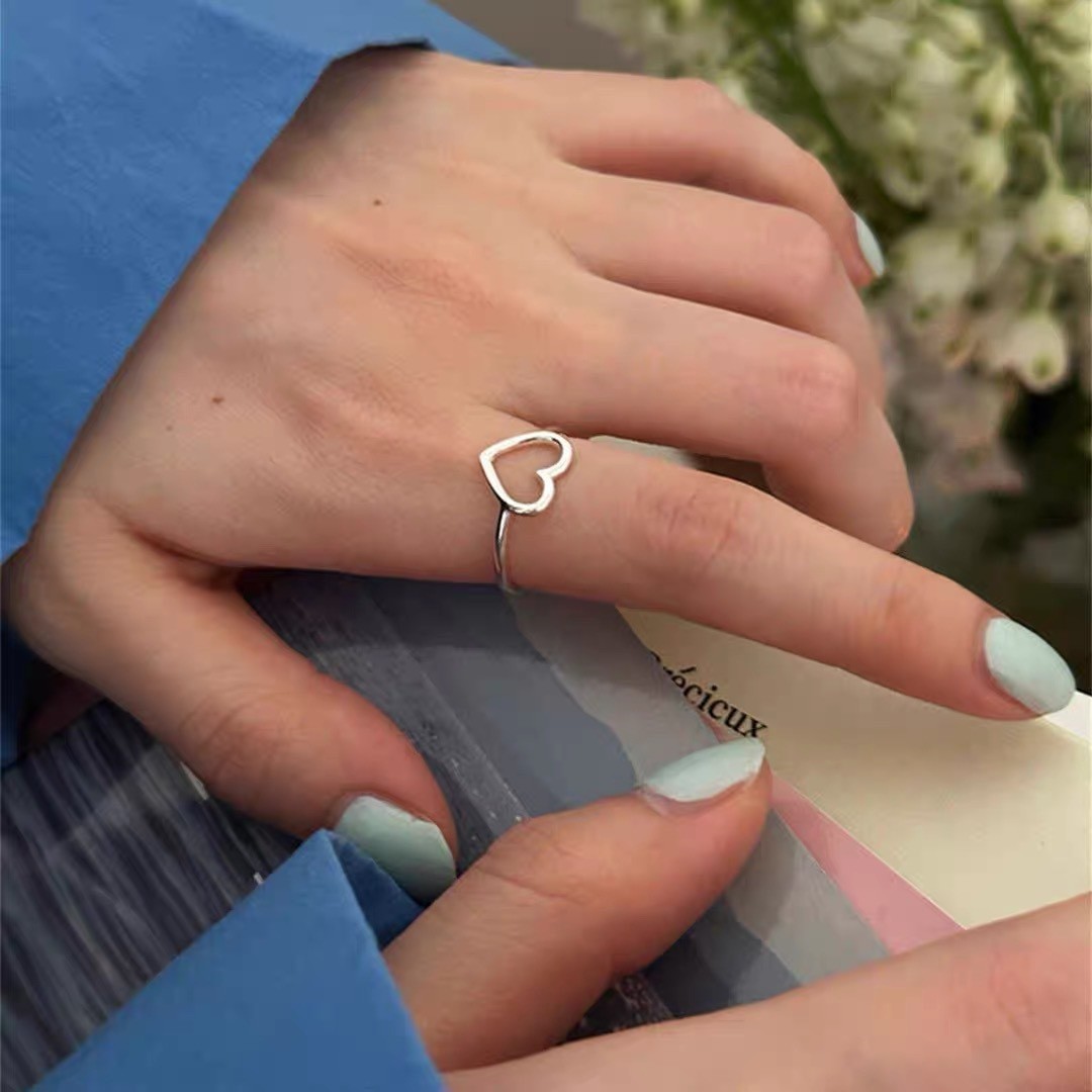 韓国版の不規則な925スターリングシルバーの女性用多用途リング、ニッチなインスタイルのデザイン、色あせしない組み合わせリング