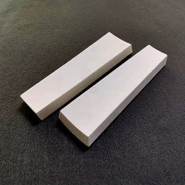 研磨材料;耐火材料;坩埚