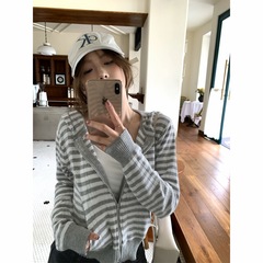 条纹连帽长袖针织衫外套女2025秋季新款韩系显瘦短款开衫上衣chic