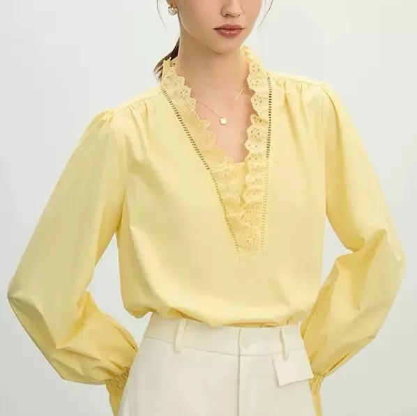 范思蓝恩玩美系列 欧若风黄色法式花边V领衬衫女25新款衬衣1264|undefined