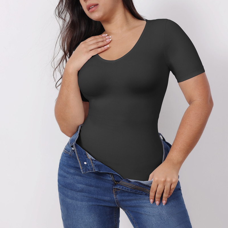 国境を越えた欧米の大きいサイズのボディスーツの上半身のガードルは腹の半袖のtシャツの女性の外でvネックのウエストを着て上着を作ります。|undefined