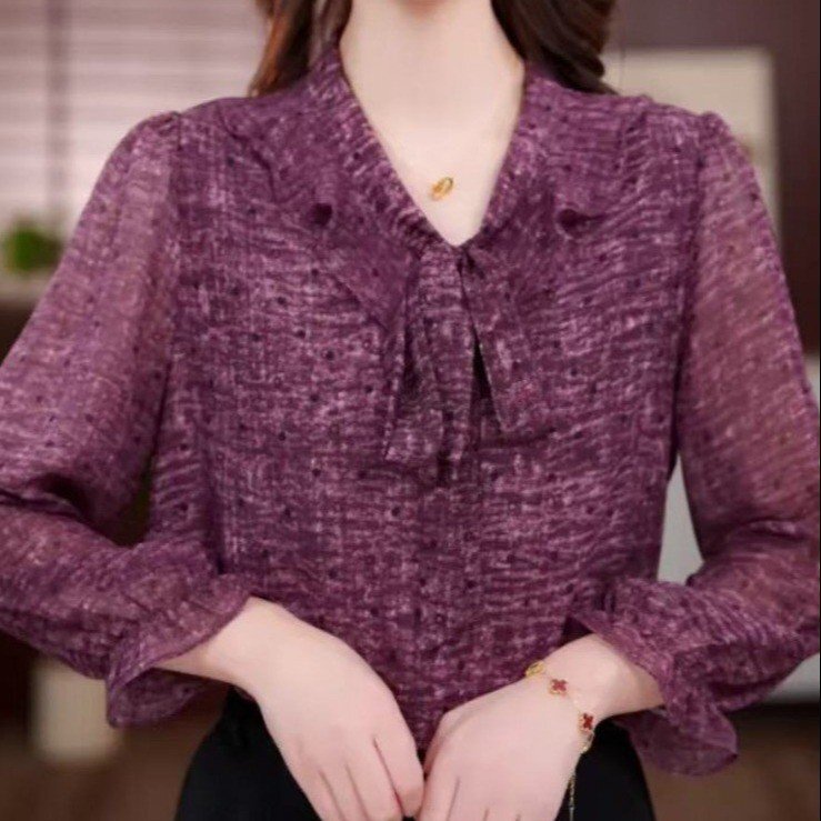 One Piece of Chiffon Lace, Light and Elegant, Comfortable Fashion Bottoming Shirt Women