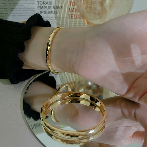 Open 18k gold ring titanium steel bracelet Internet celebrity gold-plated bracelet women's non-fading high-end jewelry ins trend