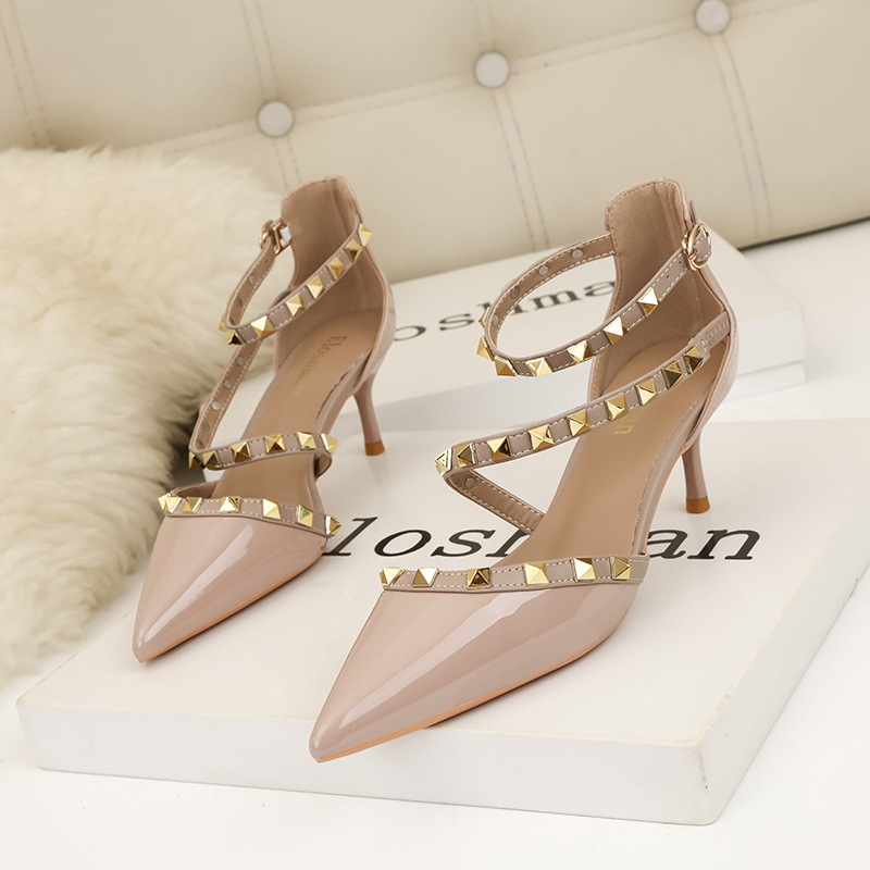 859-3 European and American Simple Sexy Nightclub High Heels Shallow Mouth Pointed Rivet Hollow Shoe Sandals 859-3 European and American Simple Sexy Nightclub High Heels Shallow Mouth Pointed Rivet Hollow Shoe Sandals