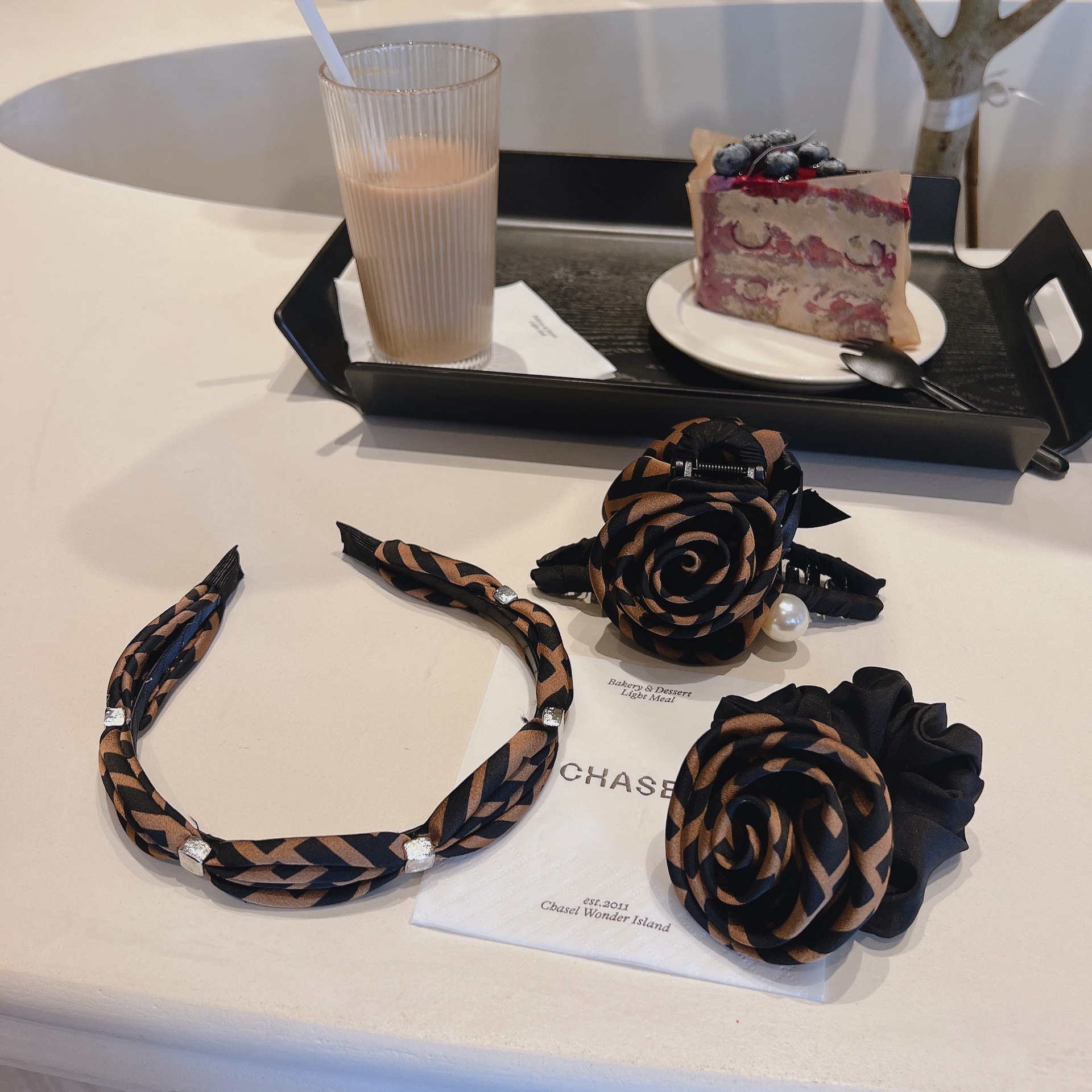 氛圍感～氣質棕咖色手工玫瑰花小香風復古法式花朵發圈抓夾頭箍